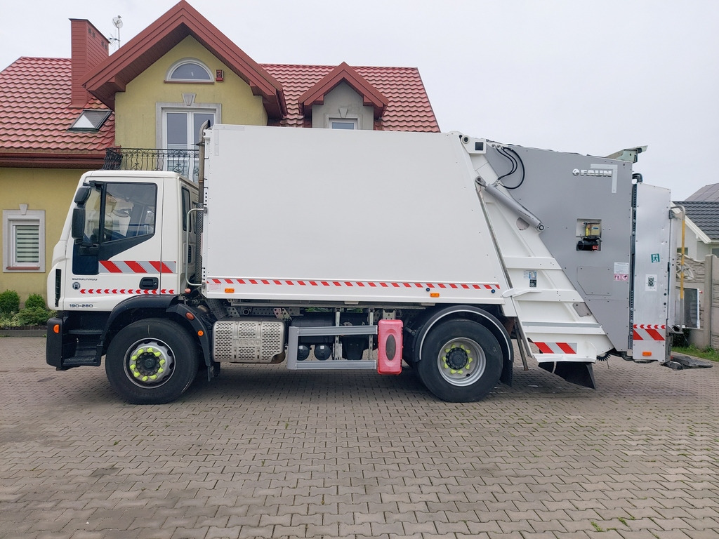 AUTO TECHNIK - Kamioni undefined: slika AUTO TECHNIK - Kamioni undefined