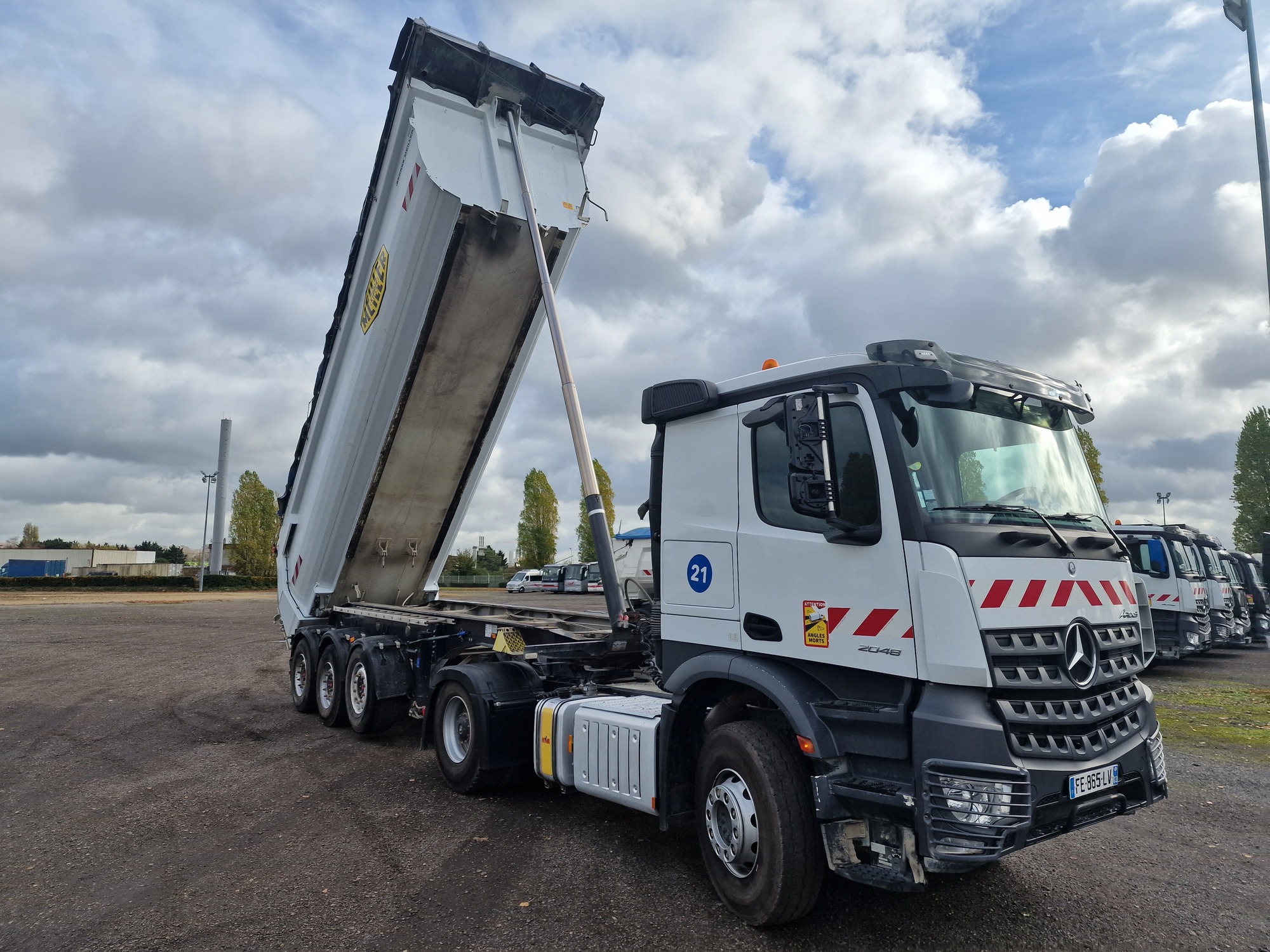 NV TRADING - Namjenska/ Posebna vozila - mjenjač: ručni undefined: slika NV TRADING - Namjenska/ Posebna vozila - mjenjač: ručni undefined