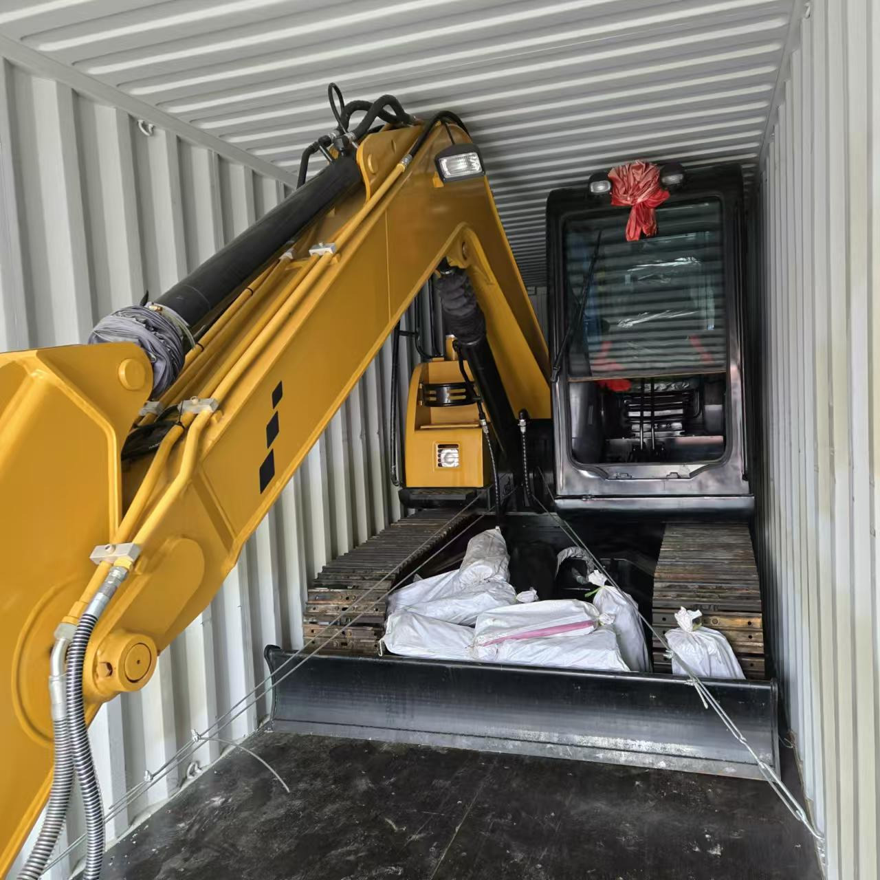 Toaks International Trading Company - Građevinski strojevi - Godina: 2016, 2-osovine, klimatizacijski uređaj undefined: slika Toaks International Trading Company - Građevinski strojevi - Godina: 2016, 2-osovine, klimatizacijski uređaj undefined