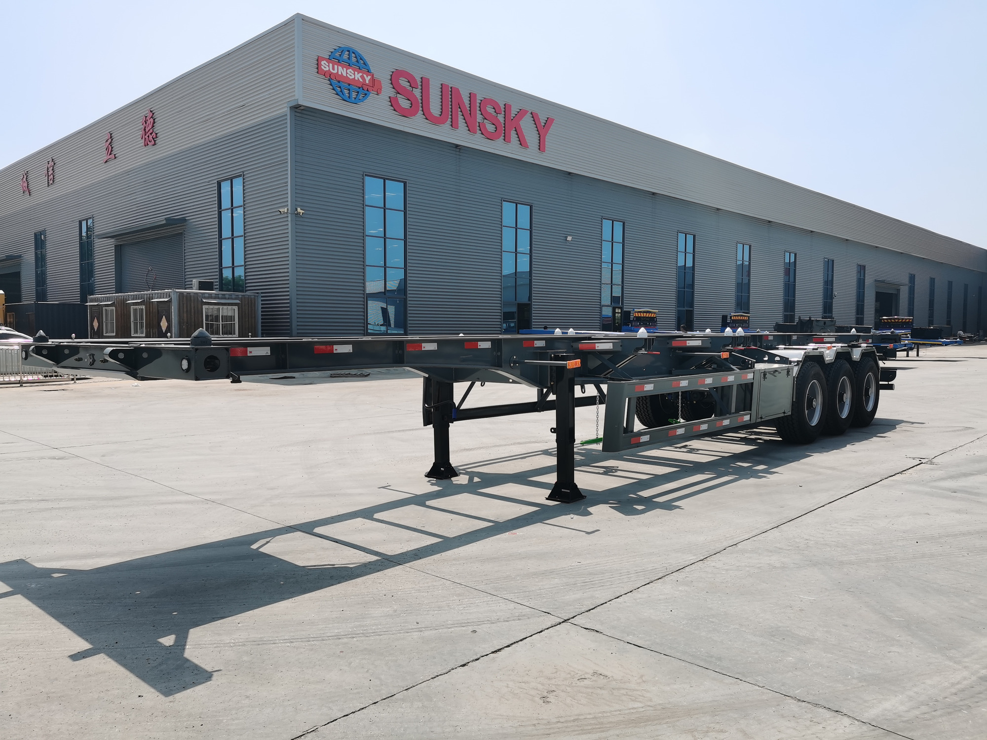 Xiamen Sunsky Vehicle Co.,Ltd - Kamioni - 8x4, Euro 2, dizel undefined: slika Xiamen Sunsky Vehicle Co.,Ltd - Kamioni - 8x4, Euro 2, dizel undefined