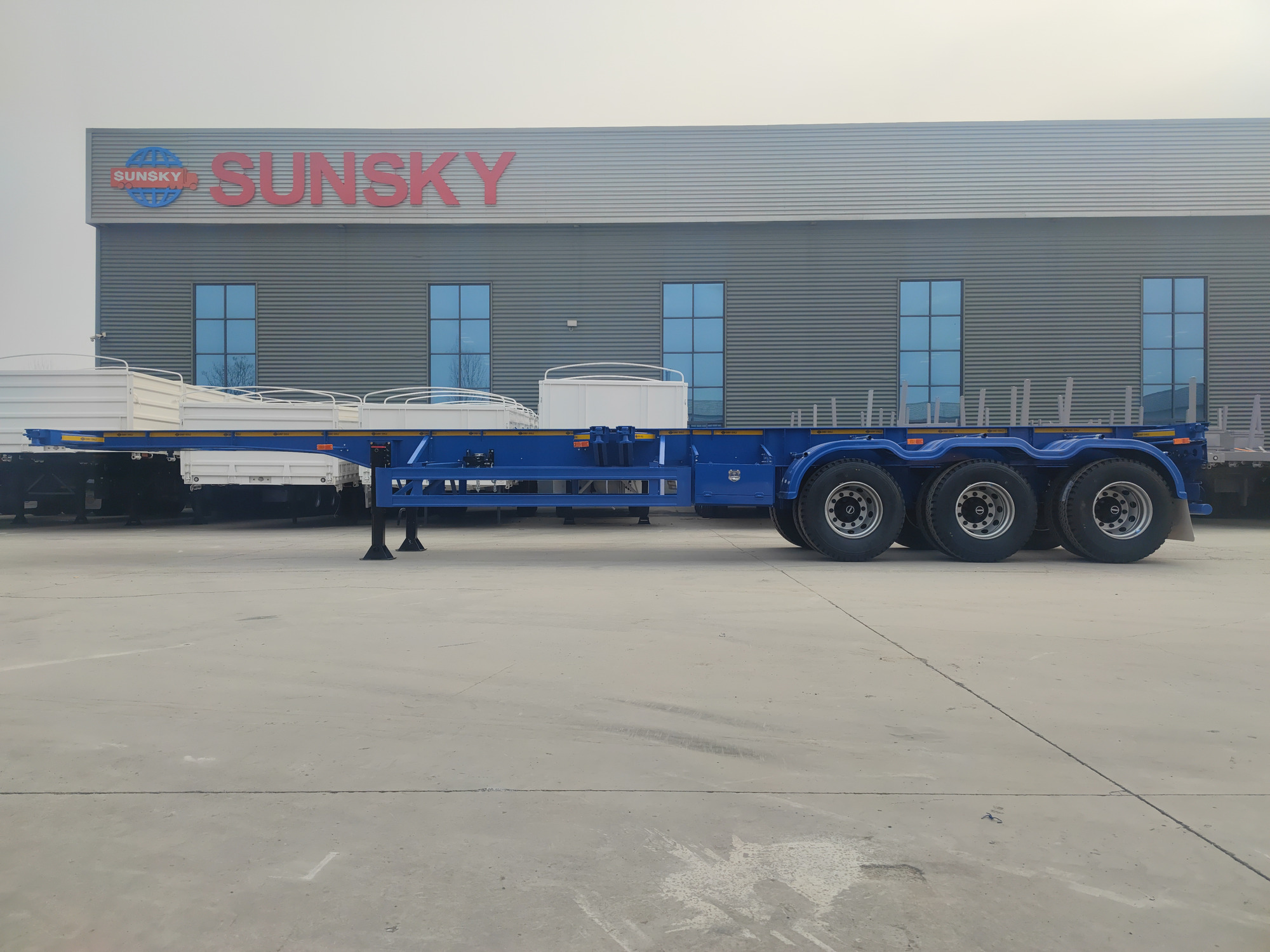 Xiamen Sunsky Vehicle Co.,Ltd - Kamioni - 8x4, Euro 2, dizel undefined: slika Xiamen Sunsky Vehicle Co.,Ltd - Kamioni - 8x4, Euro 2, dizel undefined
