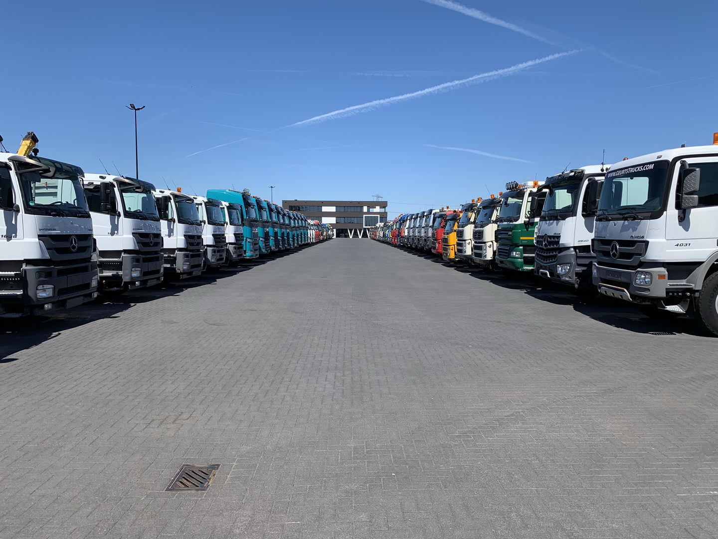 Geurts Trucks B.V. undefined: slika Geurts Trucks B.V. undefined