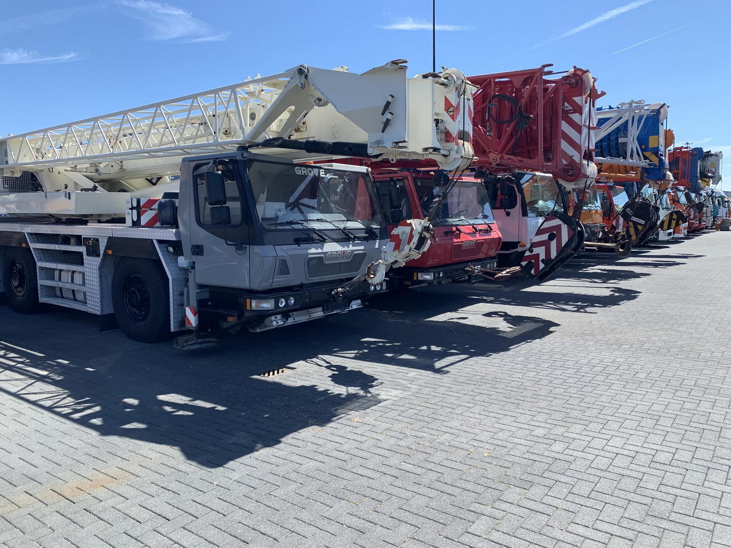 Geurts Trucks B.V. undefined: slika Geurts Trucks B.V. undefined