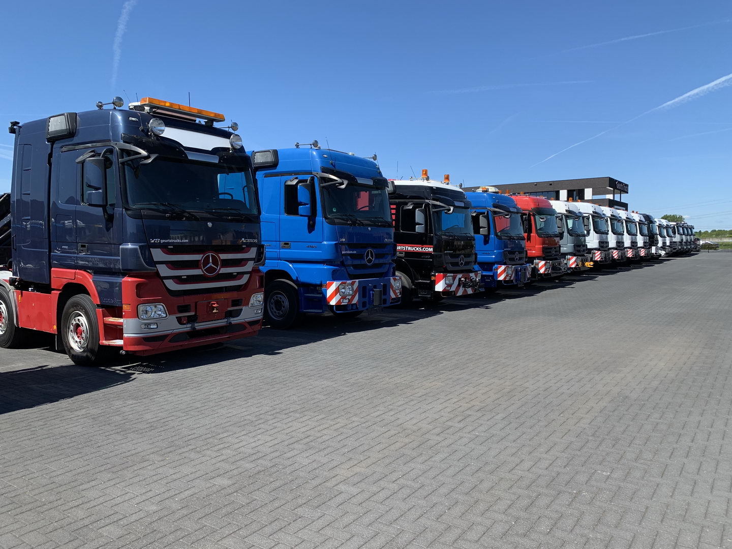 Geurts Trucks B.V. undefined: slika Geurts Trucks B.V. undefined