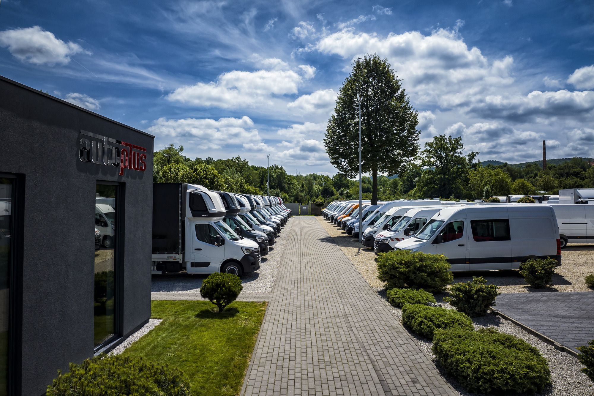 AUTO-PLUS DEALER undefined: slika AUTO-PLUS DEALER undefined