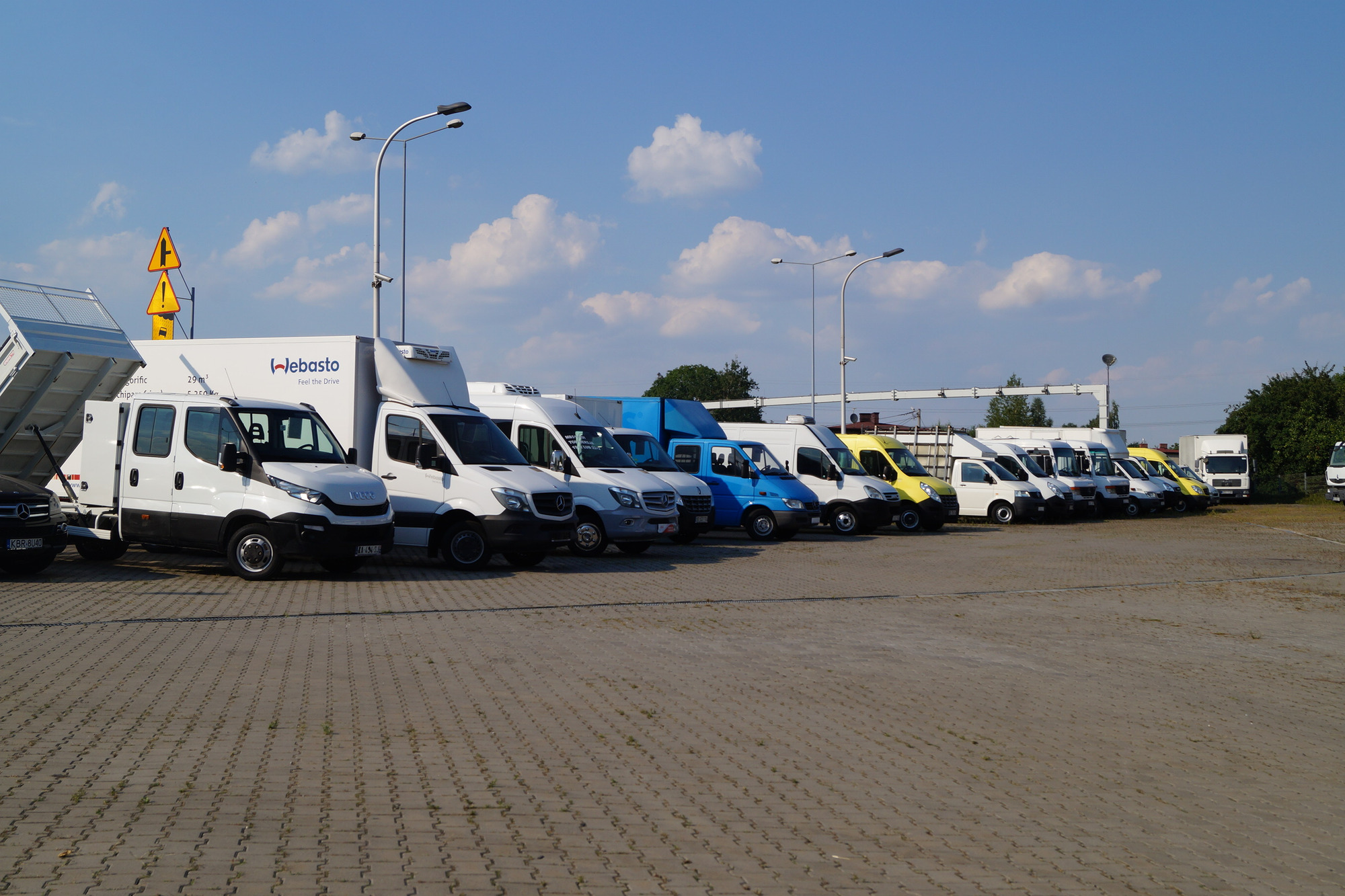 MGC CENTRUM SAMOCHODOW DOSTAWCZYCH - Izmjenjivi sanduci/ Kontejneri undefined: slika MGC CENTRUM SAMOCHODOW DOSTAWCZYCH - Izmjenjivi sanduci/ Kontejneri undefined