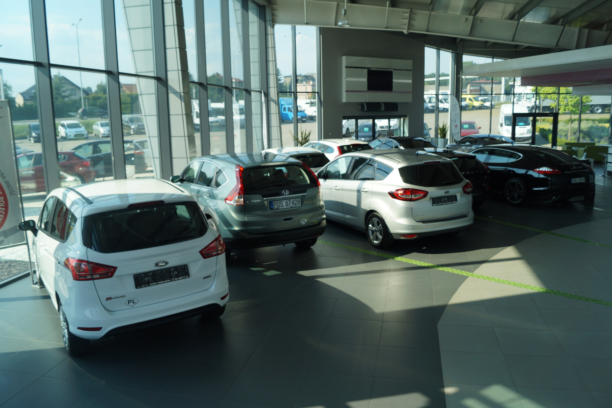 MGC CENTRUM SAMOCHODOW DOSTAWCZYCH - Izmjenjivi sanduci/ Kontejneri undefined: slika MGC CENTRUM SAMOCHODOW DOSTAWCZYCH - Izmjenjivi sanduci/ Kontejneri undefined
