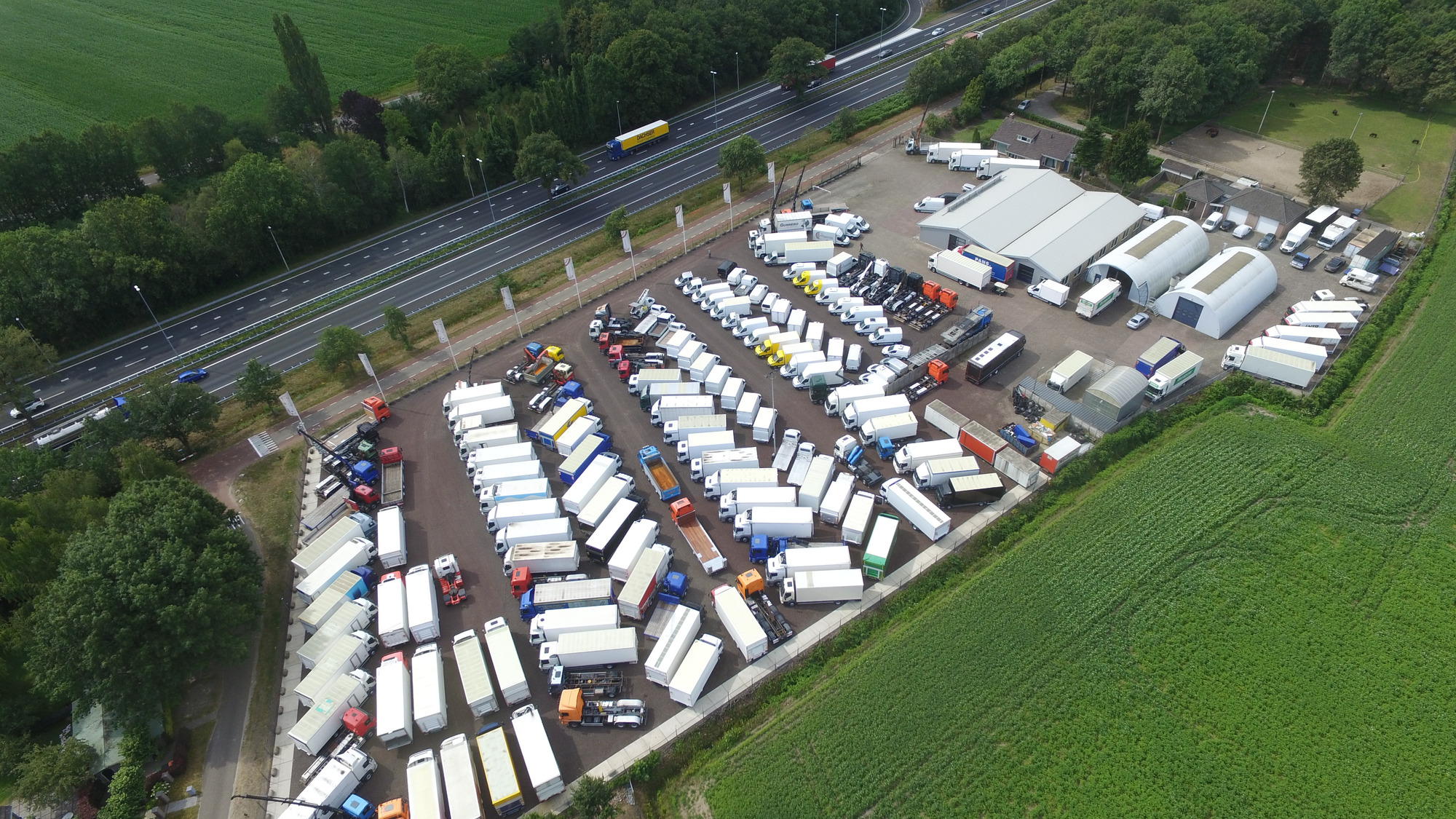 COPPENS TRUCKS BV - vozila na prodaju undefined: slika COPPENS TRUCKS BV - vozila na prodaju undefined