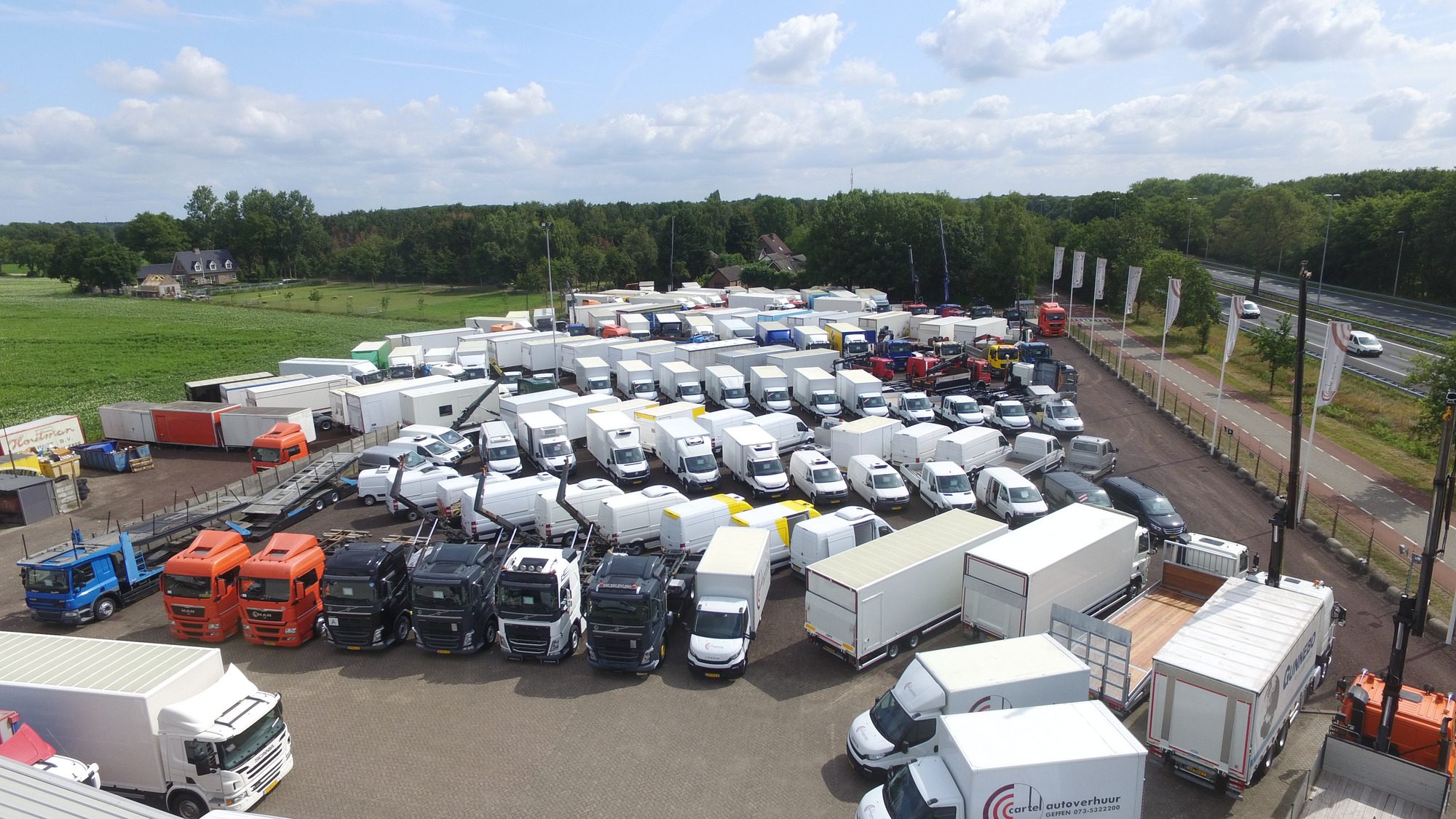 COPPENS TRUCKS BV - vozila na prodaju undefined: slika COPPENS TRUCKS BV - vozila na prodaju undefined