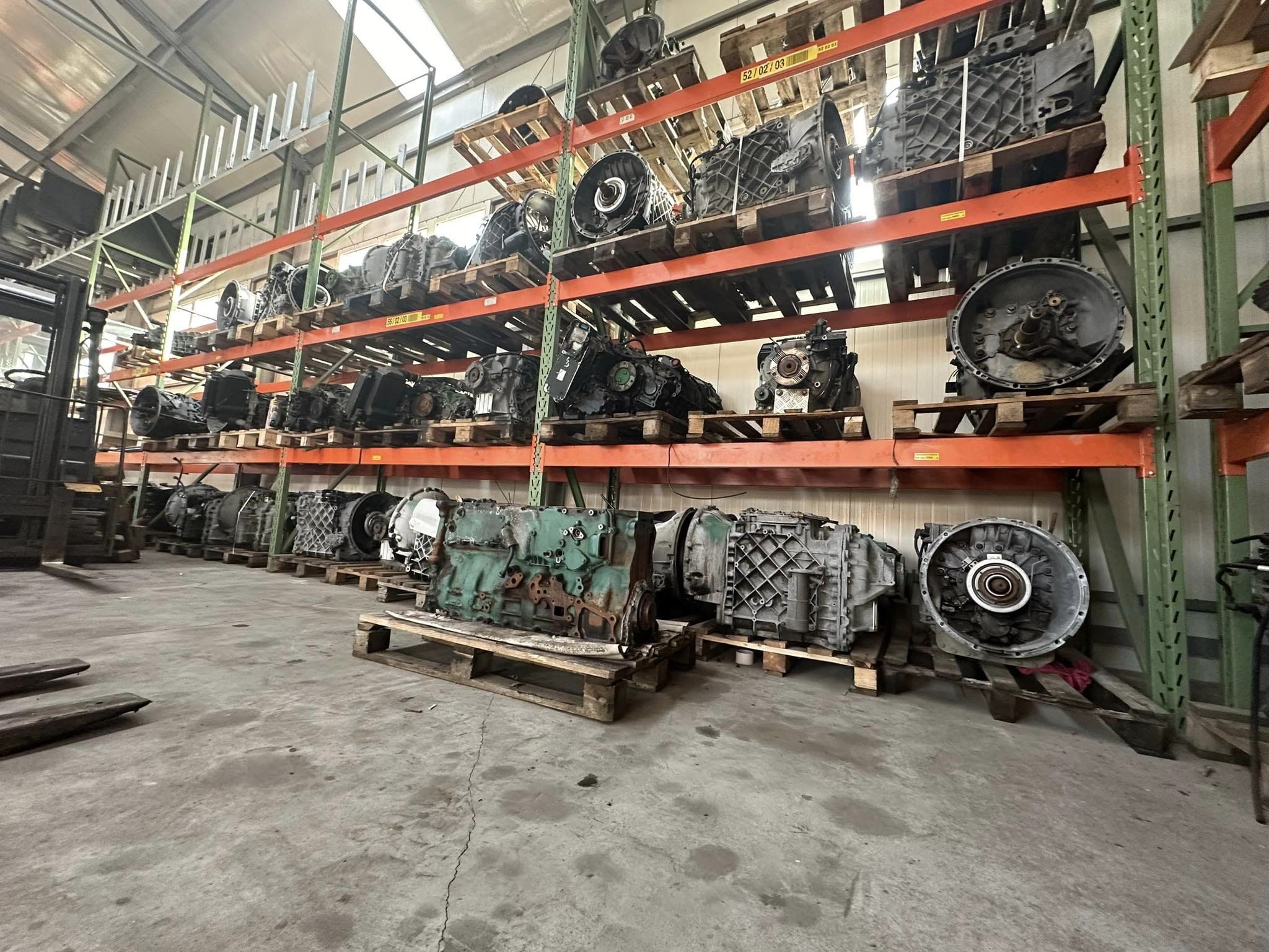 TT TRUCKS & PARTS NATALIA NAWASIELSKA undefined: slika TT TRUCKS & PARTS NATALIA NAWASIELSKA undefined