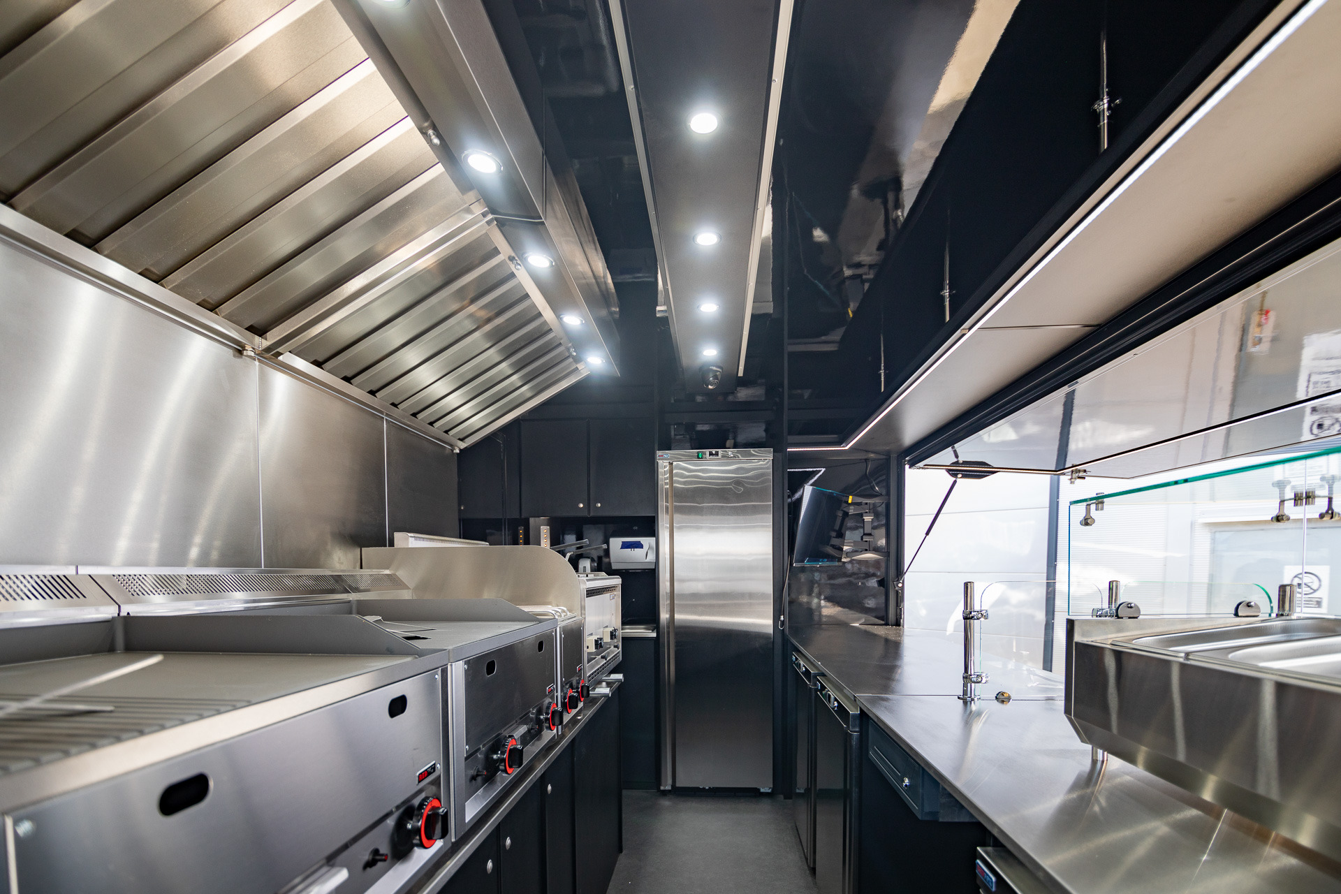 IDEX Denys Kharlamov - vozila na prodaju undefined: slika IDEX Denys Kharlamov - vozila na prodaju undefined