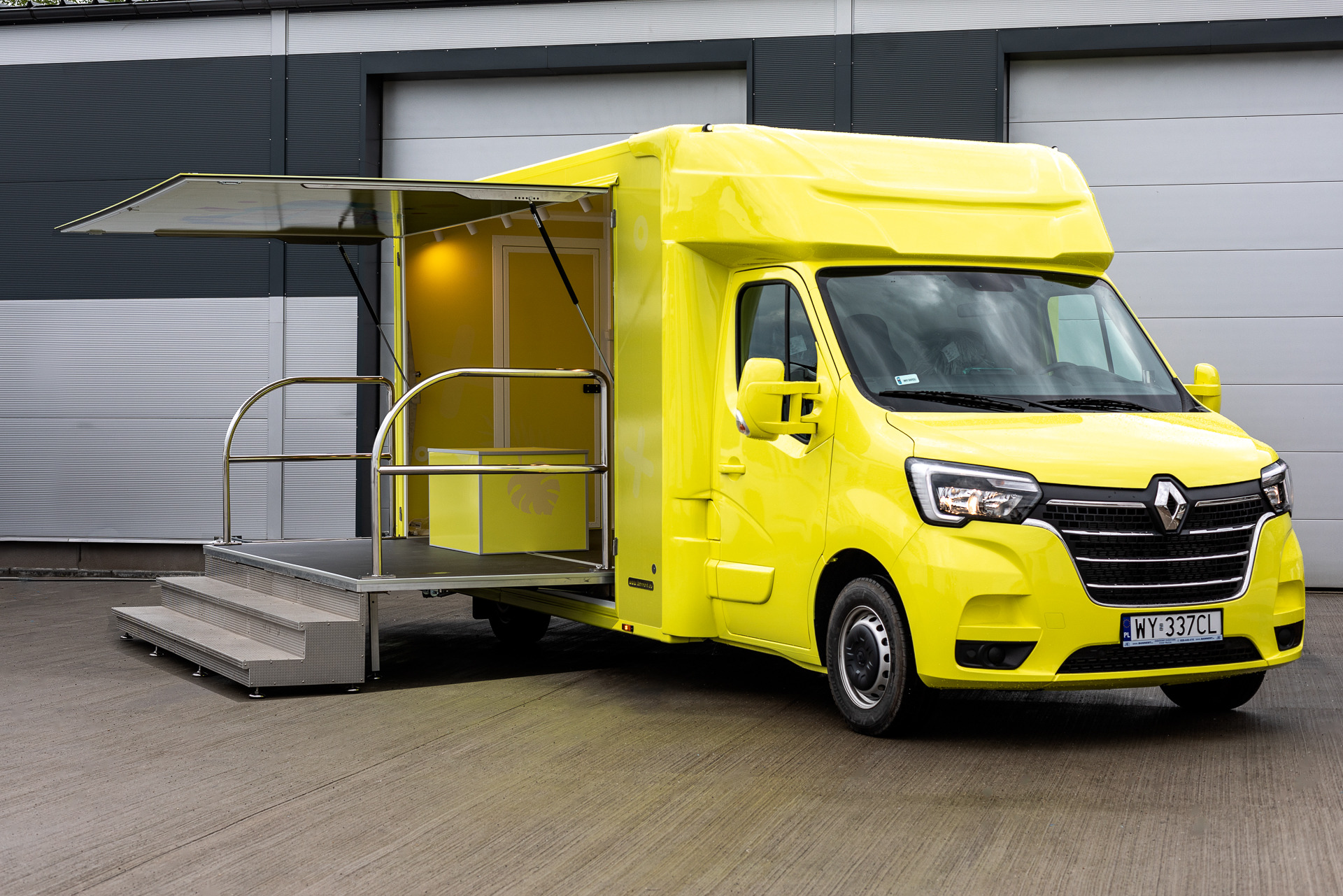 IDEX Denys Kharlamov - vozila na prodaju undefined: slika IDEX Denys Kharlamov - vozila na prodaju undefined