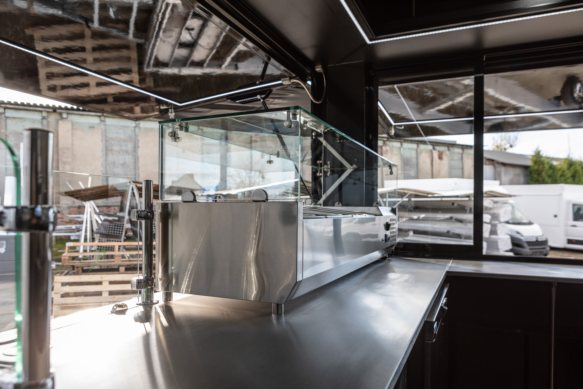 IDEX Denys Kharlamov - vozila na prodaju undefined: slika IDEX Denys Kharlamov - vozila na prodaju undefined