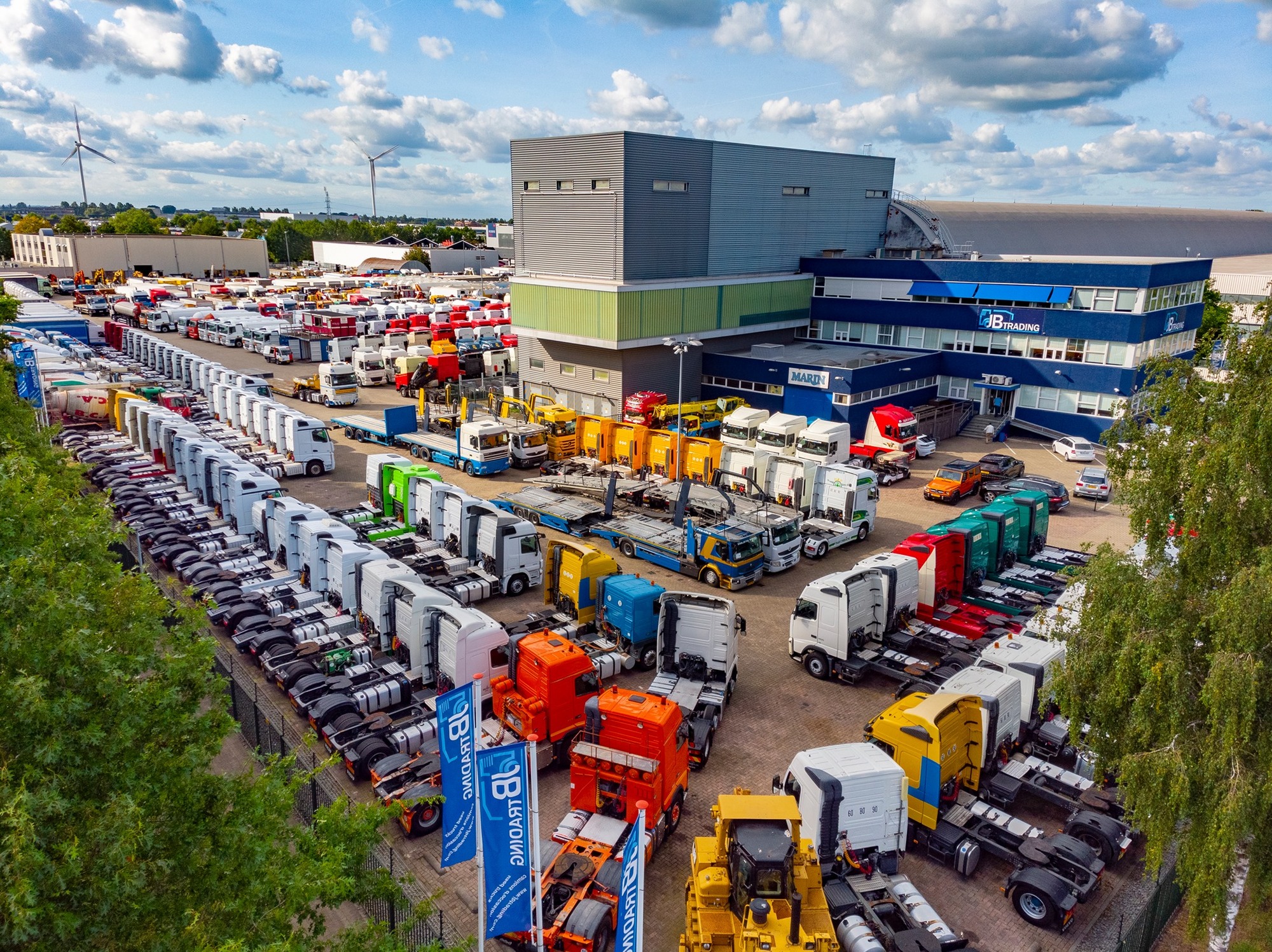 JB Trading b.v. - Kamioni MERCEDES-BENZ Arocs - 6x4, klimatizacijski uređaj undefined: slika JB Trading b.v. - Kamioni MERCEDES-BENZ Arocs - 6x4, klimatizacijski uređaj undefined