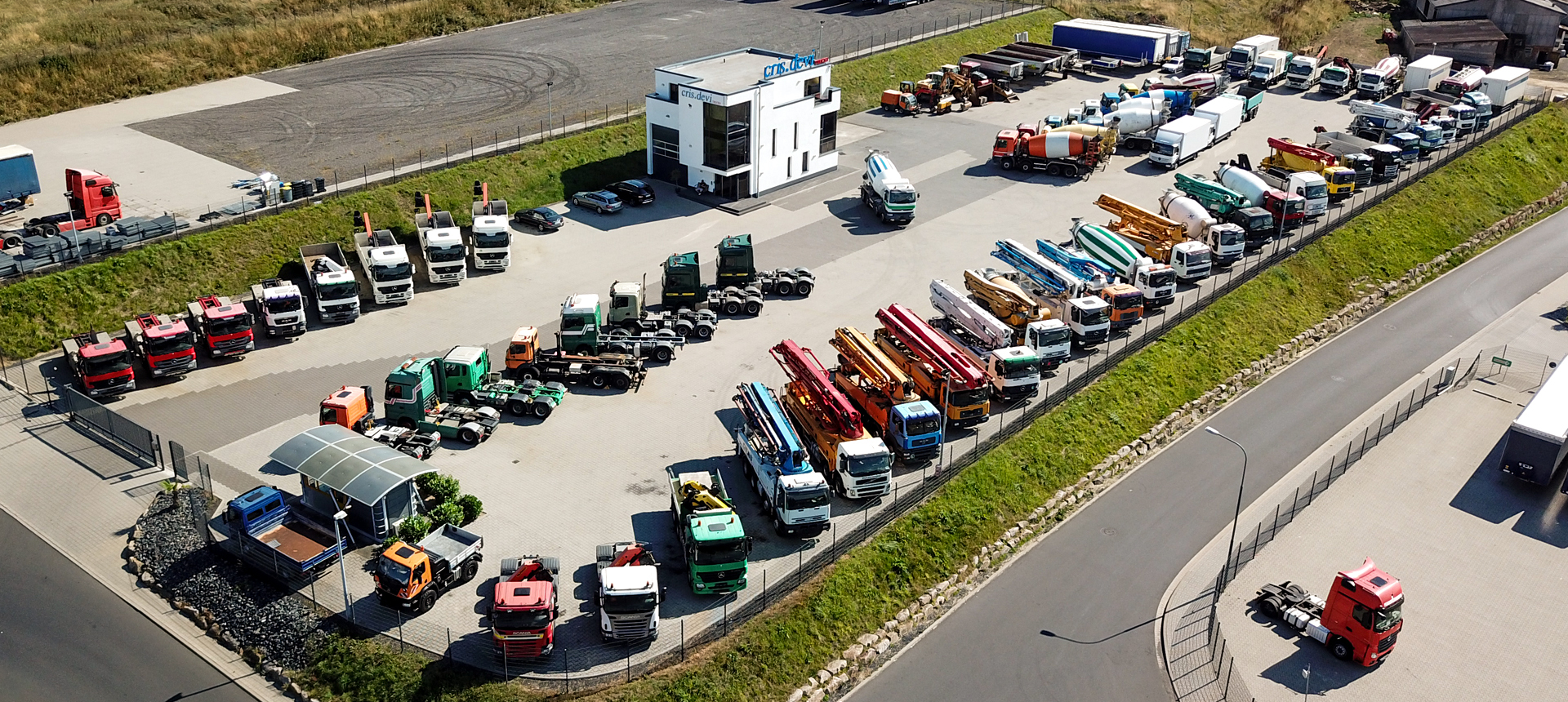 Cris Devi Trucks GmbH & Co. KG - vozila na prodaju undefined: slika Cris Devi Trucks GmbH & Co. KG - vozila na prodaju undefined