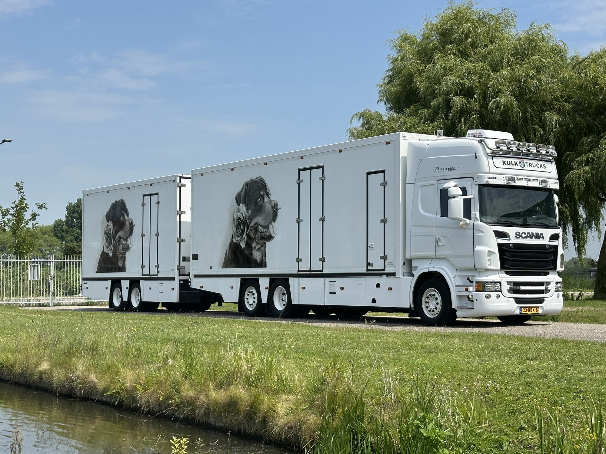 Kulk Trucks - vozila na prodaju undefined: slika Kulk Trucks - vozila na prodaju undefined