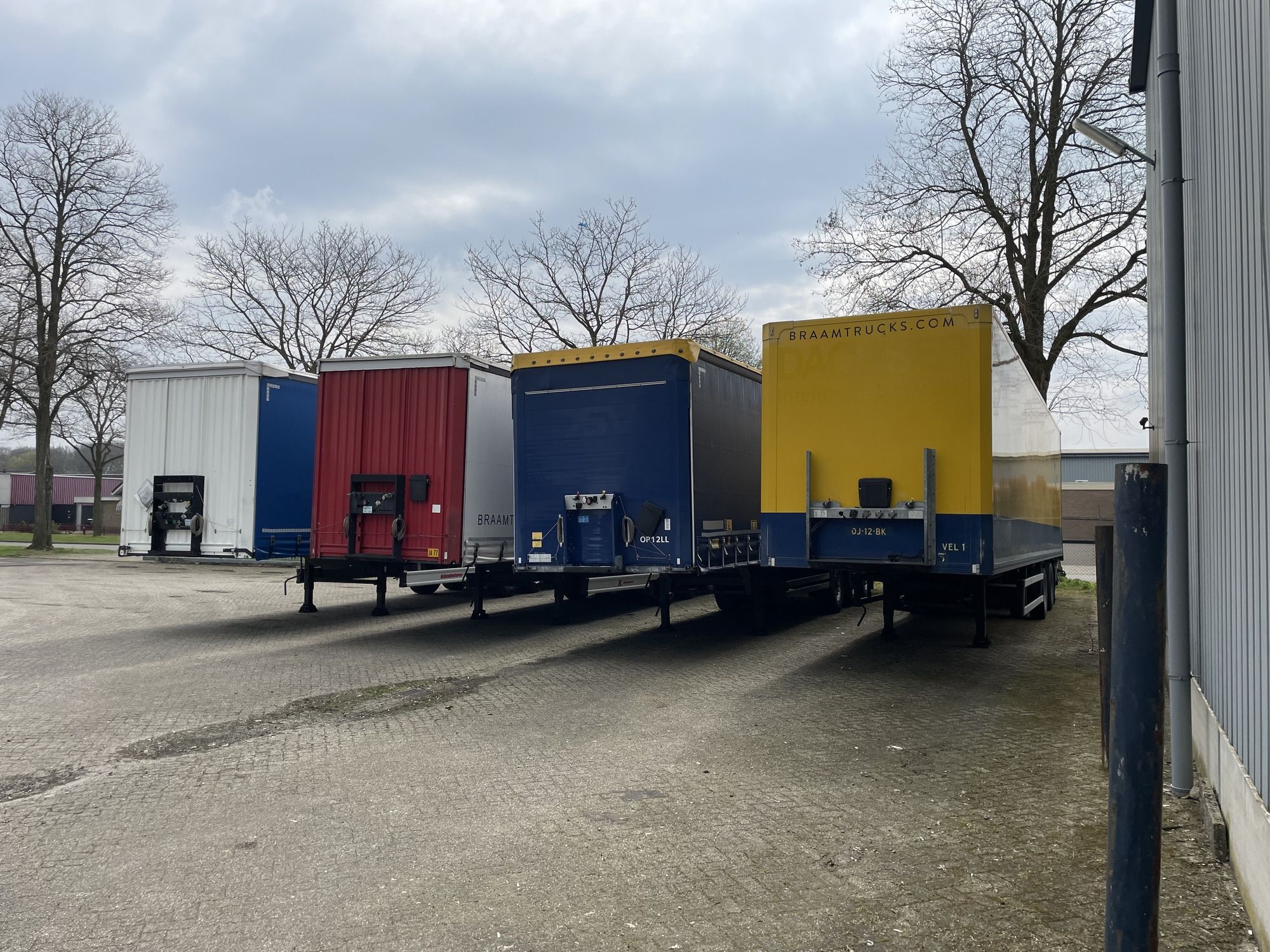 BRAAM TRUCKS & TRAILER VERHUUR B.V. undefined: slika BRAAM TRUCKS & TRAILER VERHUUR B.V. undefined