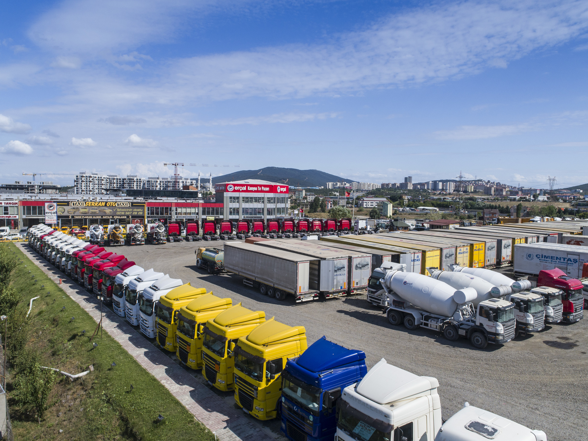 ERCAL TRUCKS - Građevinski strojevi CATERPILLAR - Godina: 2017, dizel undefined: slika ERCAL TRUCKS - Građevinski strojevi CATERPILLAR - Godina: 2017, dizel undefined