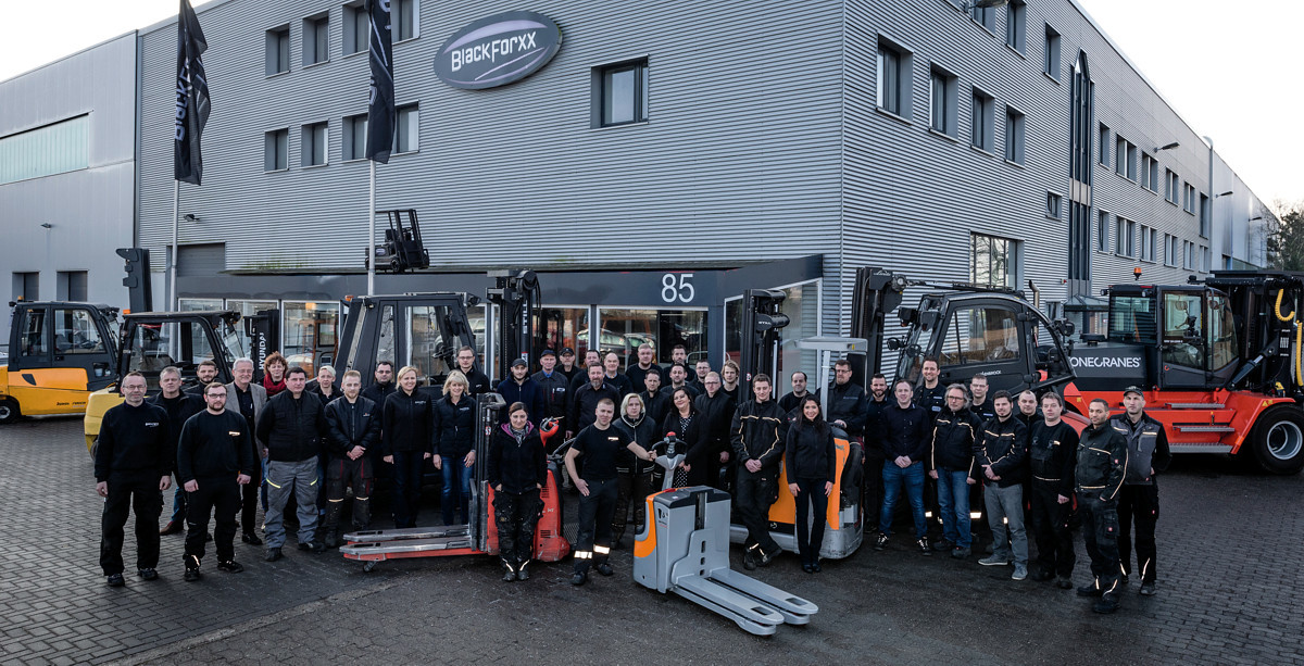 BlackForxx GmbH - Oprema za rukovanje materijalima PALFINGER - Godina: 2013 undefined: slika BlackForxx GmbH - Oprema za rukovanje materijalima PALFINGER - Godina: 2013 undefined