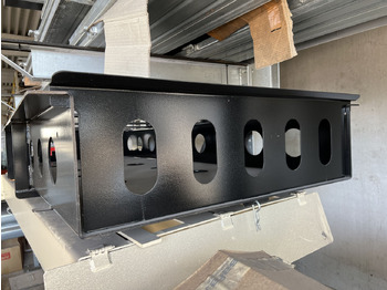 Poluprikolica s niskim utovarivačem MÜLLER MITTELTAL