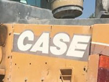 Utovarivač na kotačima CASE