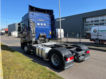 Tegljač Renault T-evo 440 T4x2, Sleepercab Comfort 2 Beds, Optidriver, Optibrake: slika Tegljač Renault T-evo 440 T4x2, Sleepercab Comfort 2 Beds, Optidriver, Optibrake