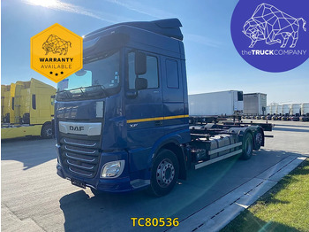 Transporter kontejnera/ Kamion s izmjenjivim sanducima DAF XF