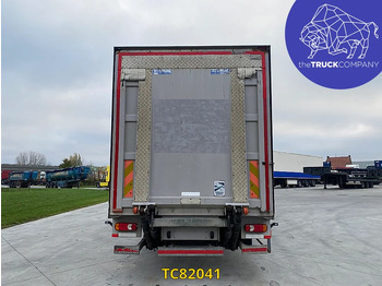 Kamion sandučar Renault Midlum 210: slika Kamion sandučar Renault Midlum 210