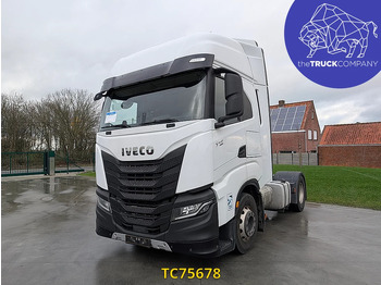 Tegljač IVECO S-WAY