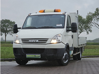 Dostavno vozilo s ravnom platformom IVECO Daily
