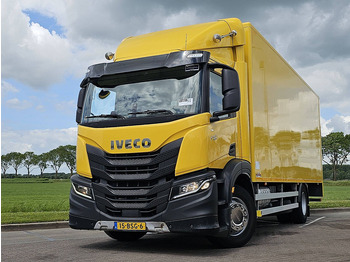 Kamion sandučar IVECO S-WAY