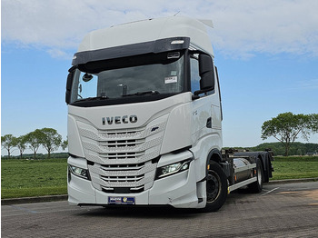 Transporter kontejnera/ Kamion s izmjenjivim sanducima IVECO S-WAY
