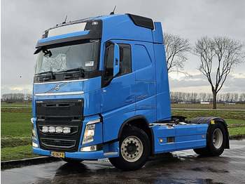 Tegljač Volvo FH 460 PTO SKIRTS VEB+: slika Tegljač Volvo FH 460 PTO SKIRTS VEB+