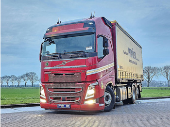 Kamion s ceradom VOLVO FH 500
