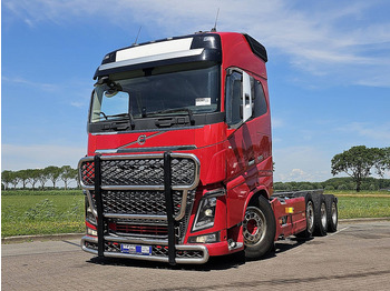 Kamion-šasija VOLVO FH