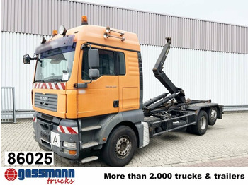 Kamion s kukastom dizalicom MAN TGA 26.440