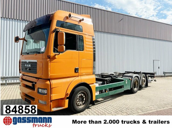 Transporter kontejnera/ Kamion s izmjenjivim sanducima MAN TGA 26.440