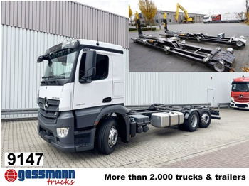 Kamion s kukastom dizalicom MERCEDES-BENZ Actros 2548