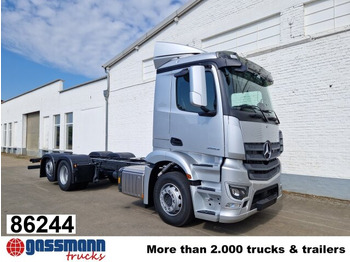 Kamion-šasija MERCEDES-BENZ Actros 2553
