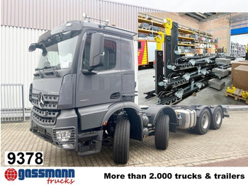 Kamion s kukastom dizalicom MERCEDES-BENZ Arocs 3251