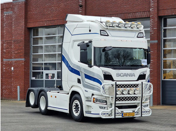 Tegljač SCANIA R 560