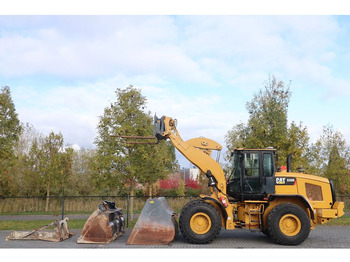 Utovarivač na kotačima CATERPILLAR 938M