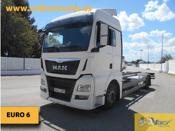 Transporter kontejnera/ Kamion s izmjenjivim sanducima MAN TGX 18.440