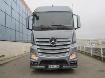 Tegljač Mercedes Actros 1845: slika Tegljač Mercedes Actros 1845 Tegljač Mercedes Actros 1845: slika Tegljač Mercedes Actros 1845