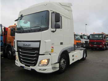 Tegljač DAF XF 105 460