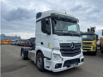 Tegljač MERCEDES-BENZ Actros 1845