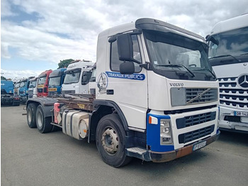 Kamion s kukastom dizalicom VOLVO FM 400