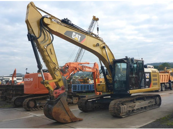 Bager gusjeničar CATERPILLAR 323FL