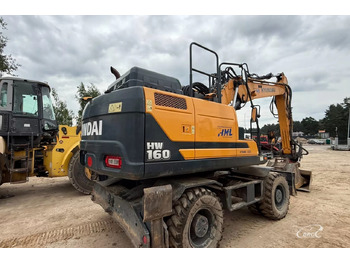 Bager na kotačima HYUNDAI