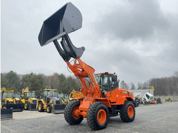 Utovarivač na kotačima DOOSAN DL250